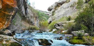 Cañones en el Monumento Natural del Río Pitarque en el Maestrazgo, Teruel.